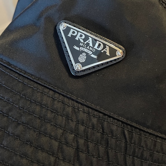 PRADA Re-Nylon black Bucket Hat 2HC137 size large classic style - Picture 4 of 14